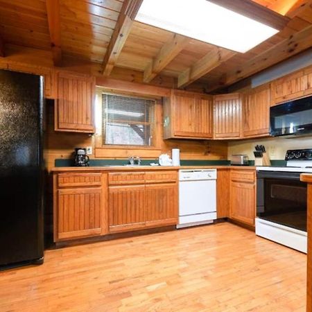 Pigeonforge Cabin Game Roomdog Friendlyhot Tub Pigeon Forge Exterior photo